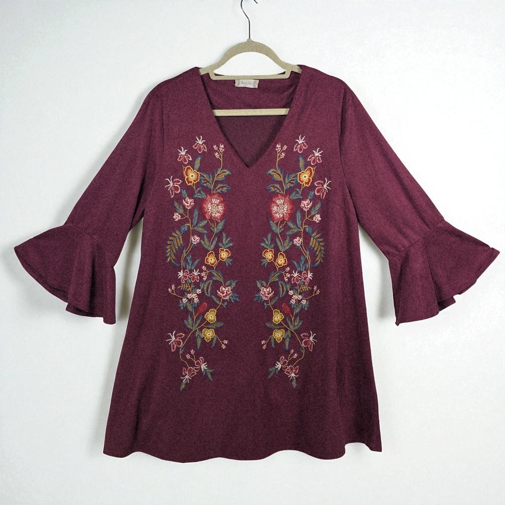 Altar'd State Embroidered‎ Tunic Top Medium Bell Sleeve Burgundy Suede Like Feel